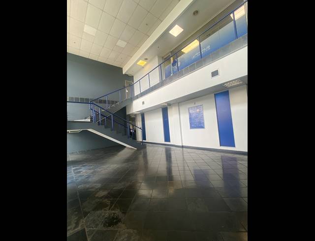 15,614M² WAREHOUSE TO LET IN LONGMEADOW
